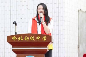kaiyun.com集团陈文舒一行到湛江爱心助学